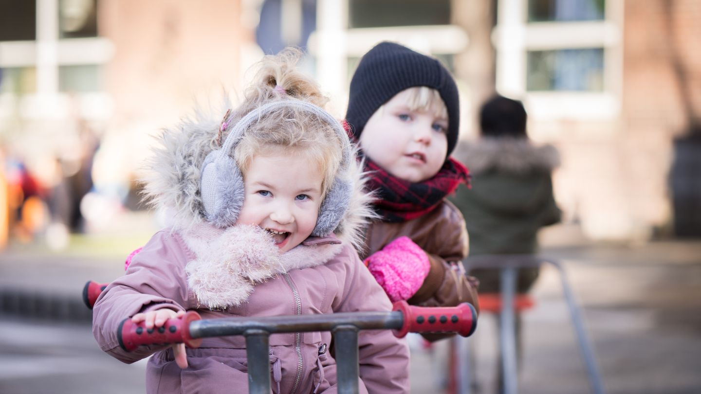 Investeren in een fijne overblijf: toerusting voor pleinwacht- en overblijfouders