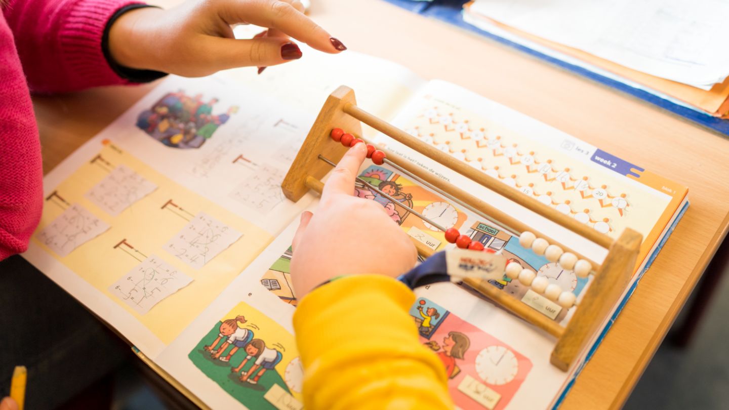 Kan het kloppen? Reken-wiskundeonderwijs in een wereld vol antwoorden